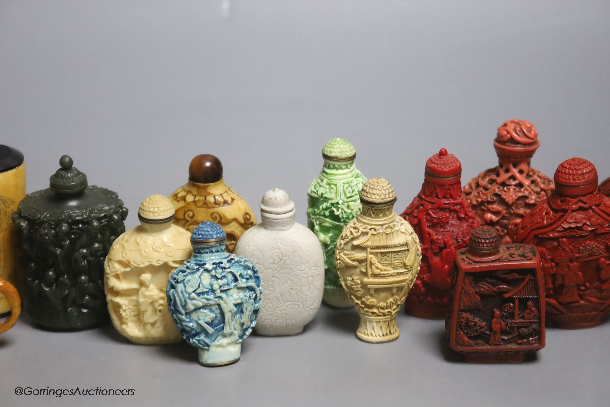 Mixed composition Chinese snuff bottles